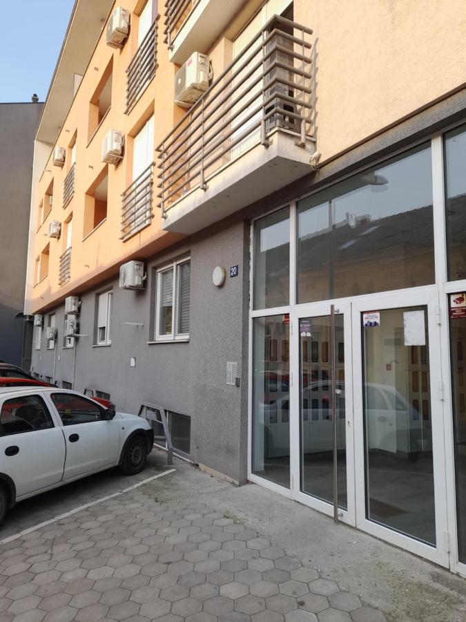 Nikola Ns Lägenhet Novi Sad Exteriör bild